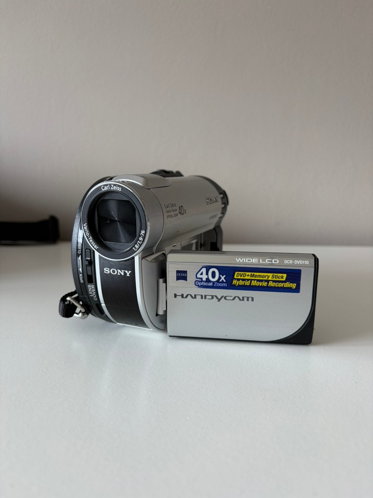 Sony Handycam DCR-DVD110 videocamera + accessoires, Audio, Tv en Foto, Videocamera's Digitaal, Sony, 20x of meer, Ophalen of Verzenden