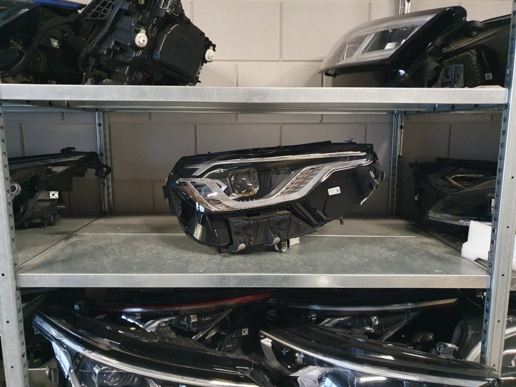 Bmw 2 serie G42 AHL VOL LED koplamp rechts, Ophalen of Verzenden, Gebruikt, BMW