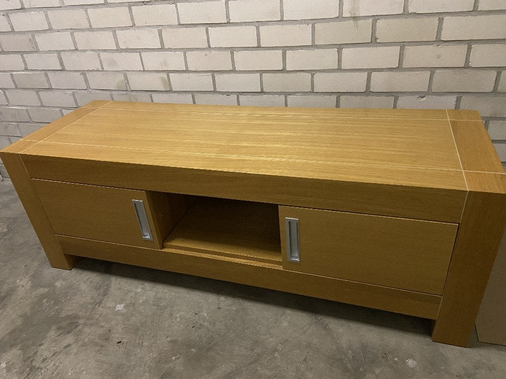 TV kast van blank eiken, Ophalen, 150 tot 200 cm, Eikenhout, Zo goed als nieuw