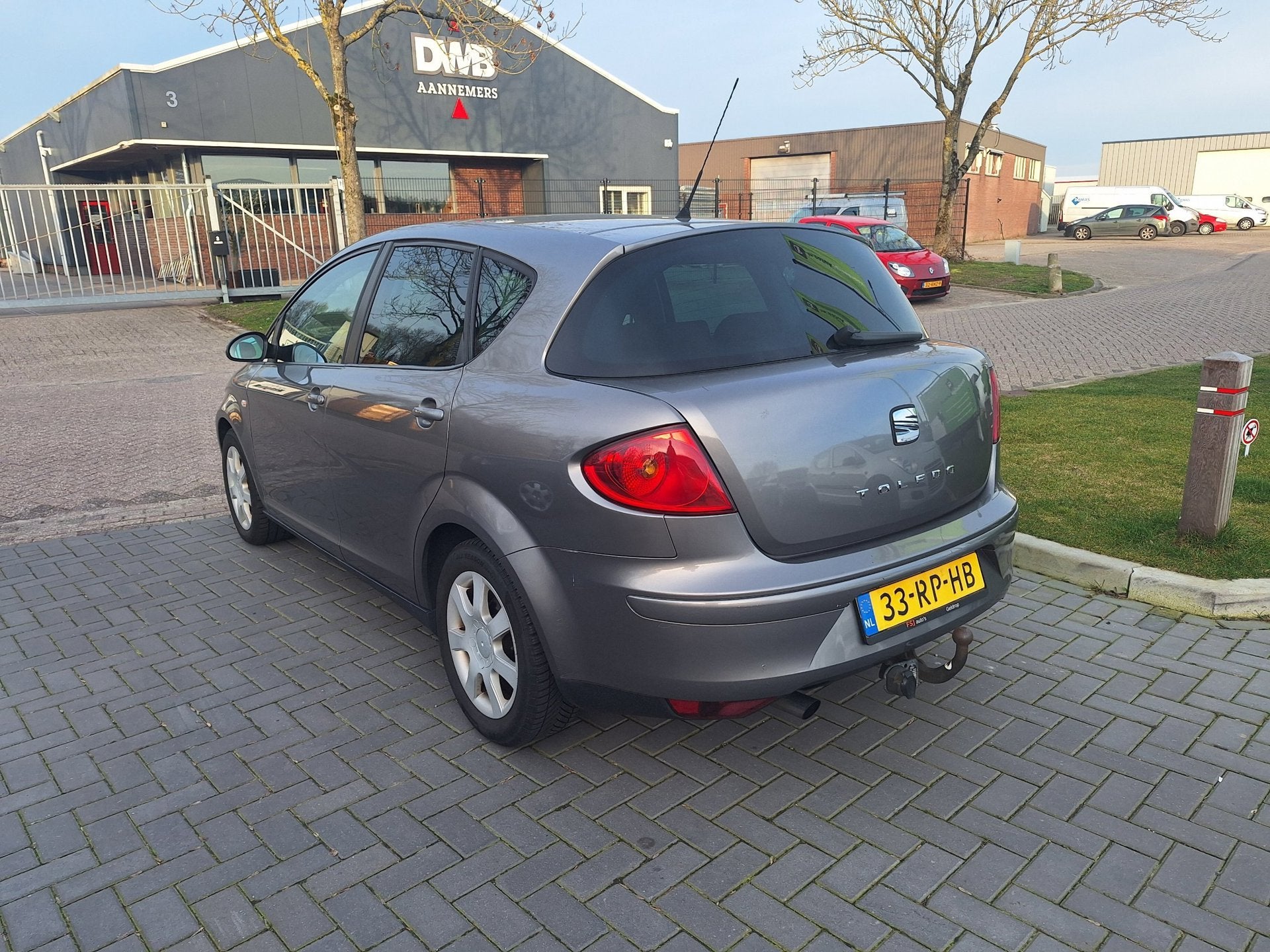 Seat Toledo 1.6 Stylance / Nette auto / APK februari 2027, Auto's, Gebruikt, 4 cilinders, 700 kg, Handgeschakeld