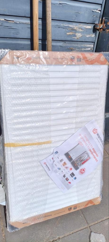 Radiator type 22 + vlakke frontplaat, Ophalen, 30 tot 80 cm, Radiator, Nieuw