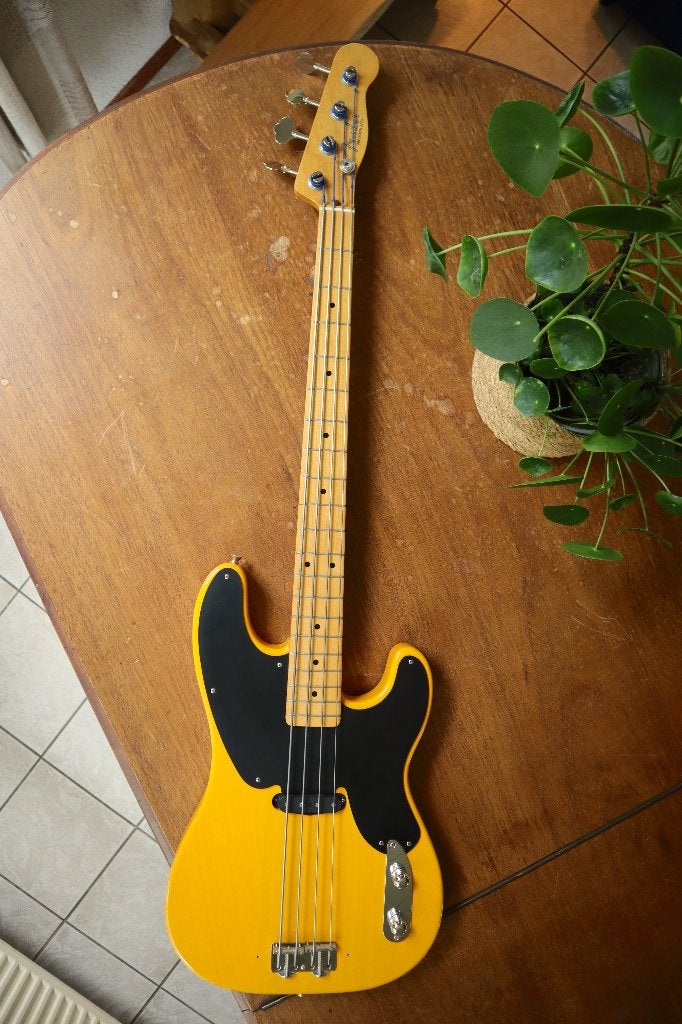 FENDER '51 PRECISION BASS - 2005, Ophalen, Zo goed als nieuw, Elektrisch