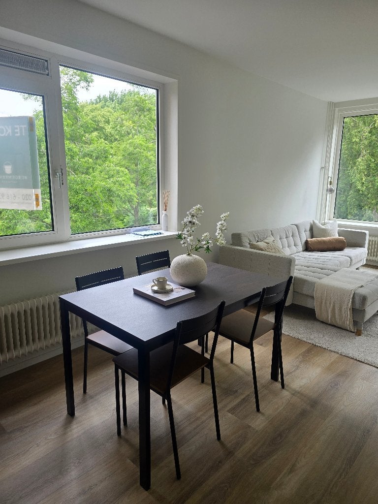 IKEA VANGSTA Uittrekbare Eettafel (120–180 cm) (120–180 cm), Ophalen, 100 tot 150 cm, 150 tot 200 cm, Vier personen