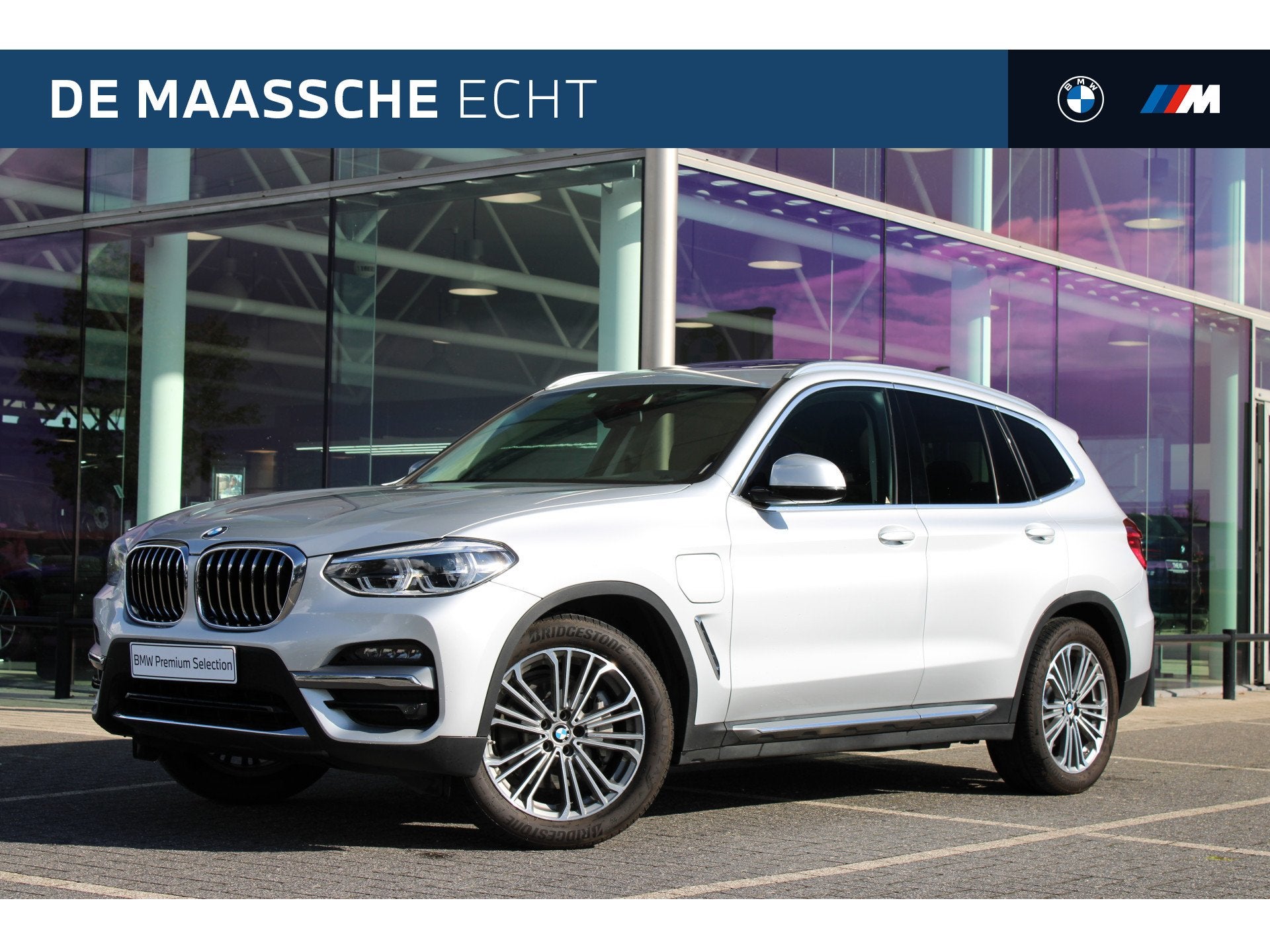 BMW X3 xDrive30e Automaat / Trekhaak / Panoramadak / Comfort, Auto's, Gebruikt, 4 cilinders, Leder, Bedrijf