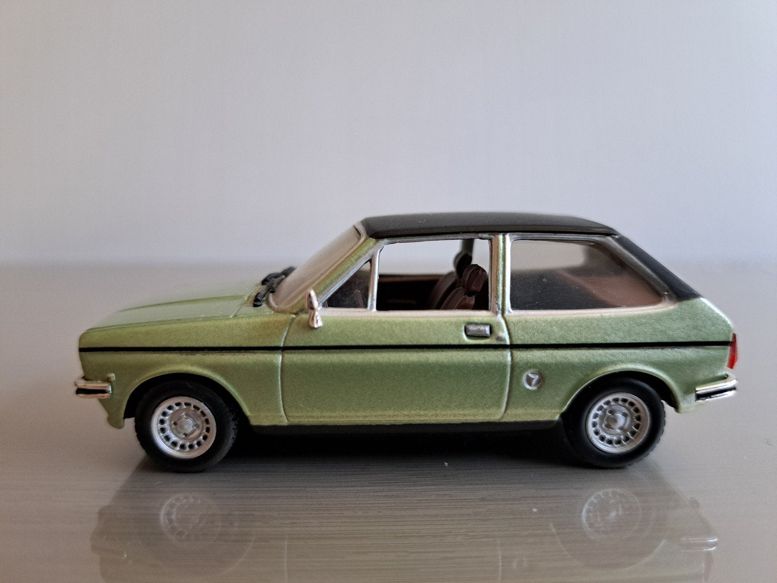 Ford Fiesta Ghia in 1:43, Detailcars, nieuw, Ophalen of Verzenden, Nieuw, Auto, Overige merken