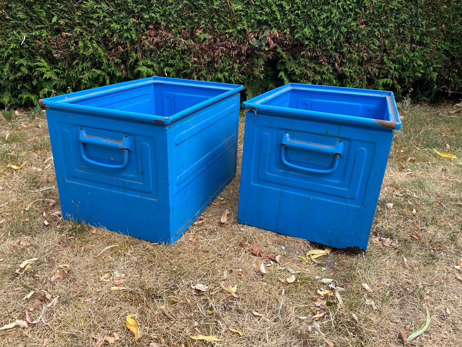 2x Blauwe Stapelbare Magazijnbakken met Handvatten, Ophalen of Verzenden, Gebruikt, Bak of Kist