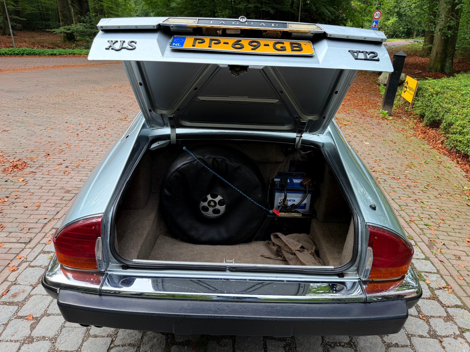 Foto 15 van Jaguar XJS 5.3 V12 AUT,Origineel NL,Belastingvrij,Nette staa