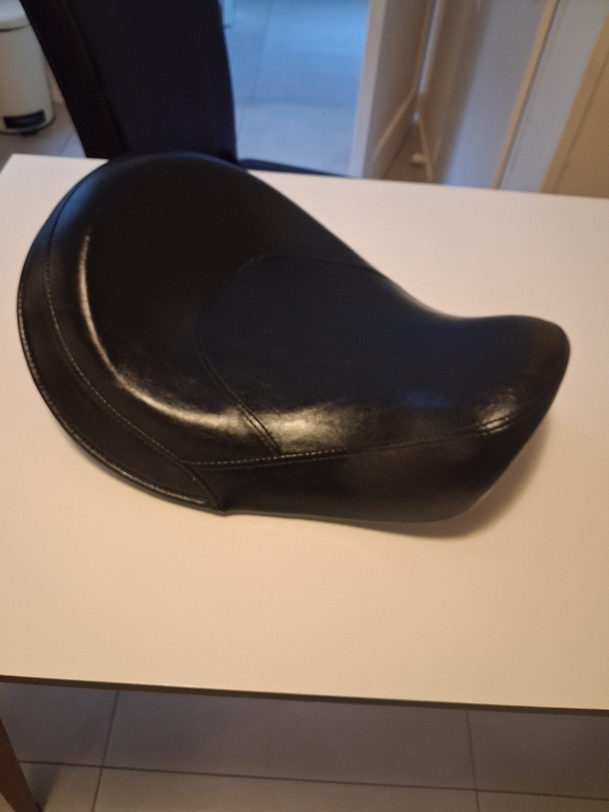 Solo seat harley dyna street bob., Ophalen of Verzenden