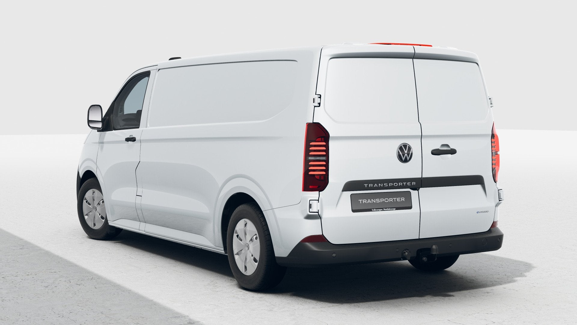 Volkswagen Transporter 2.5 eHybrid 233pk L2H1 30 Life | Trek, Auto's, Automaat, 12 maanden, 4 cilinders, Volkswagen