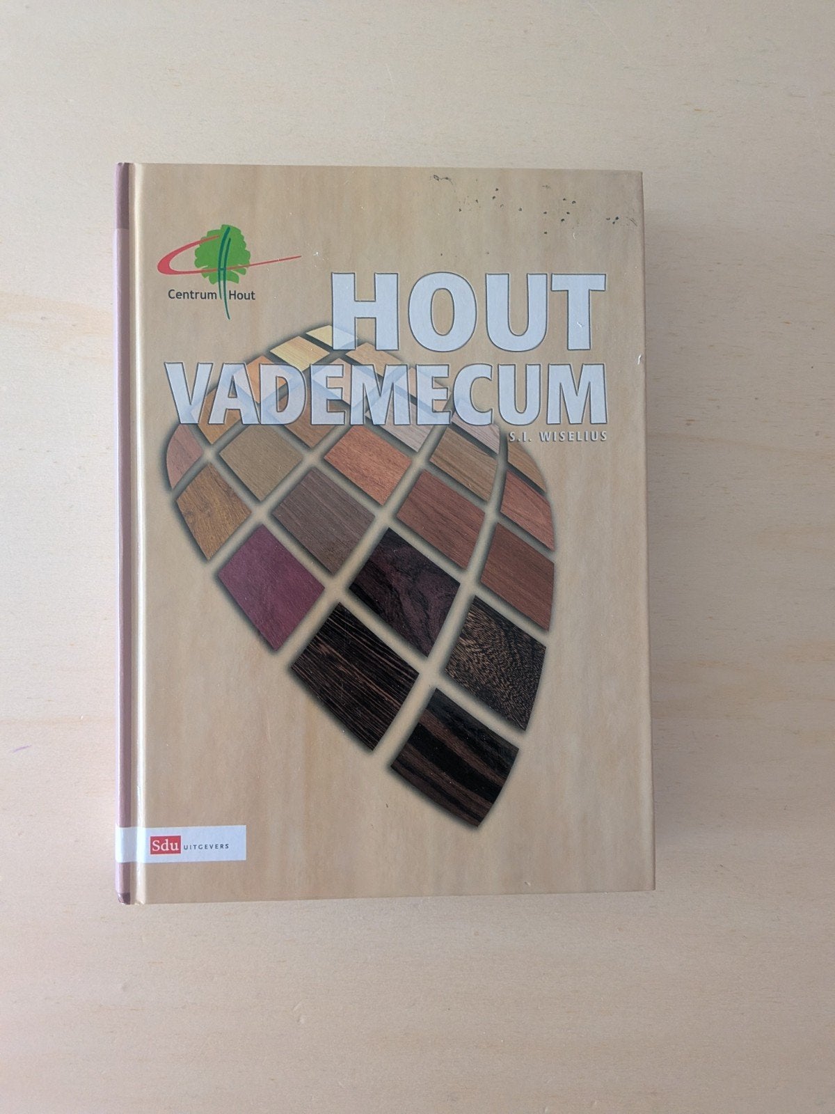 Hout Vademecum - Vakboek over houtsoorten en eigenschappen, Ophalen of Verzenden, Gelezen, Overige onderwerpen, S.I. Wiselius