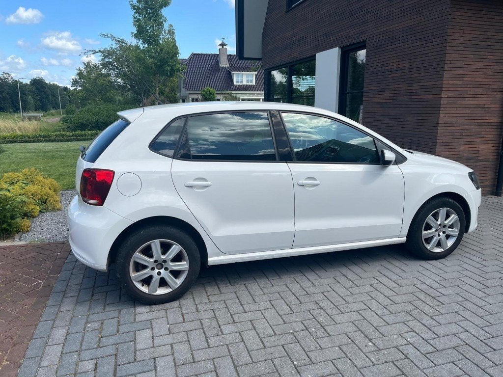 Volkswagen Polo 1.2 TSI 77KW 2012 Wit, Auto's, Voorwielaandrijving, 40 €/maand, Wit, 1200 kg