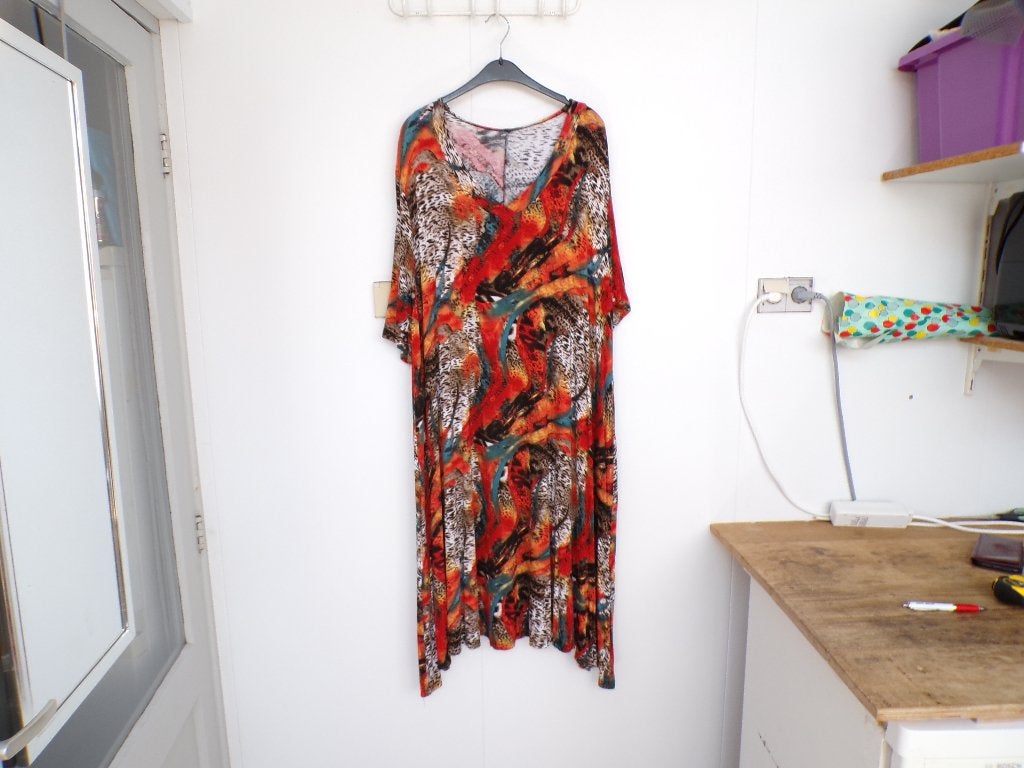 Leuke multicolor tricot jurk v-hals Bam Mode 50/52, Kleding | Dames, Meerkleurig, Jurk, Zo goed als nieuw, Nvt