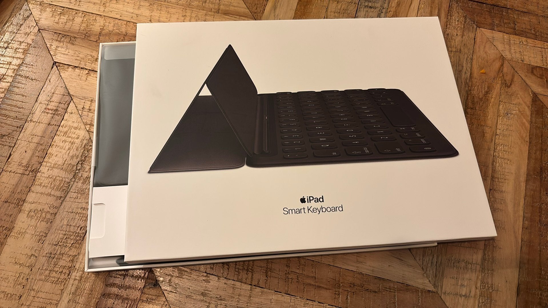 Apple iPad Smart Keyboard Folio 10.5 A1829 - Nieuw in doos, Computers en Software, Tablet-hoezen, 10 inch, Ipad 7e, 8e generatie, iPad Air 3e generatie, iPad Pro 10,5 inch