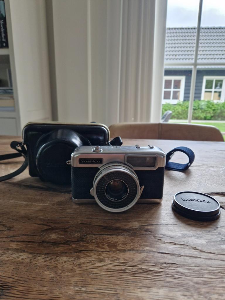 Yashica Half 17 Rapid - Vintage analoge camera, Audio, Tv en Foto, Fotocamera's Analoog, Ophalen of Verzenden, Zo goed als nieuw