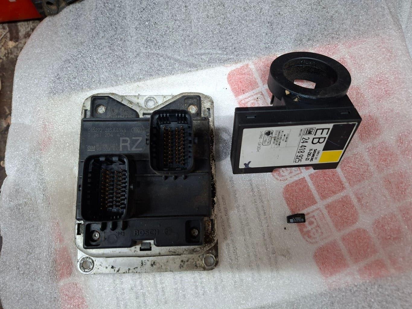 Opel Corsa 1.2 12V ECU Motorcomputer Set Bosch Siemens, Auto-onderdelen, Ophalen of Verzenden, Gebruikt, Opel