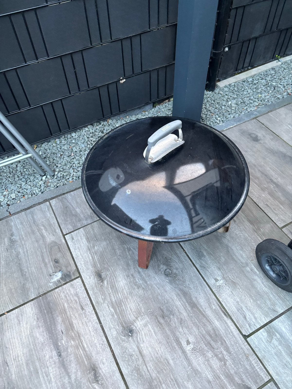 Compacte zwarte Weber vuurkorf met deksel, Ophalen, Gebruikt
