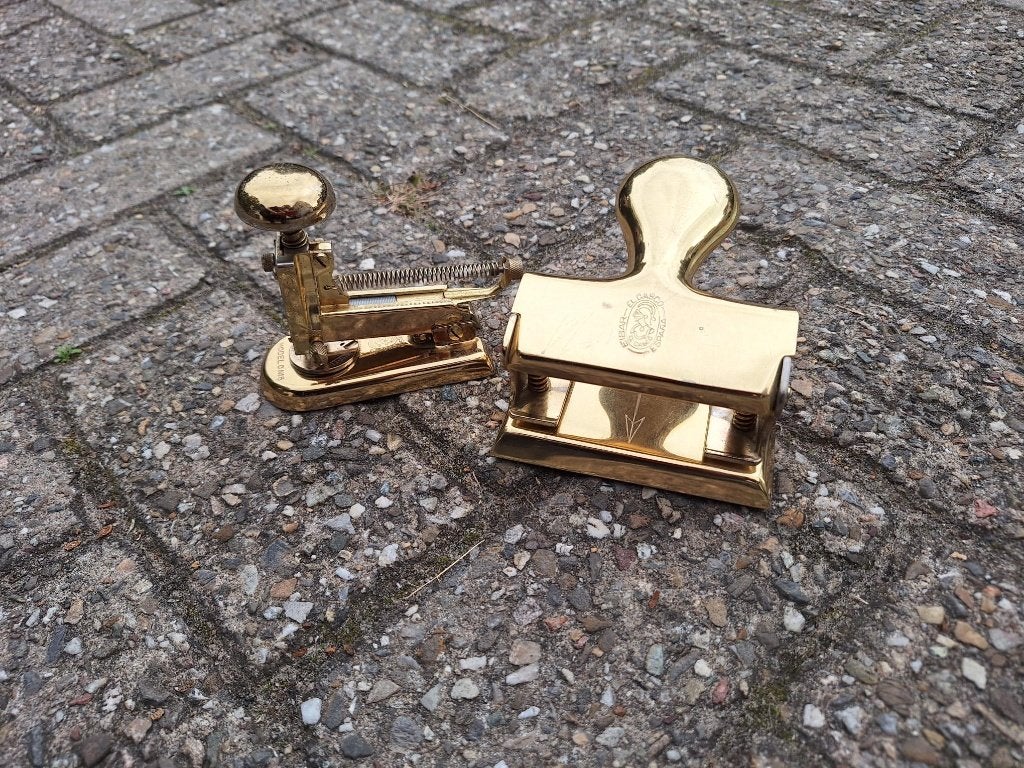Messing nietmachine en perforator, Ophalen of Verzenden, Gebruikt
