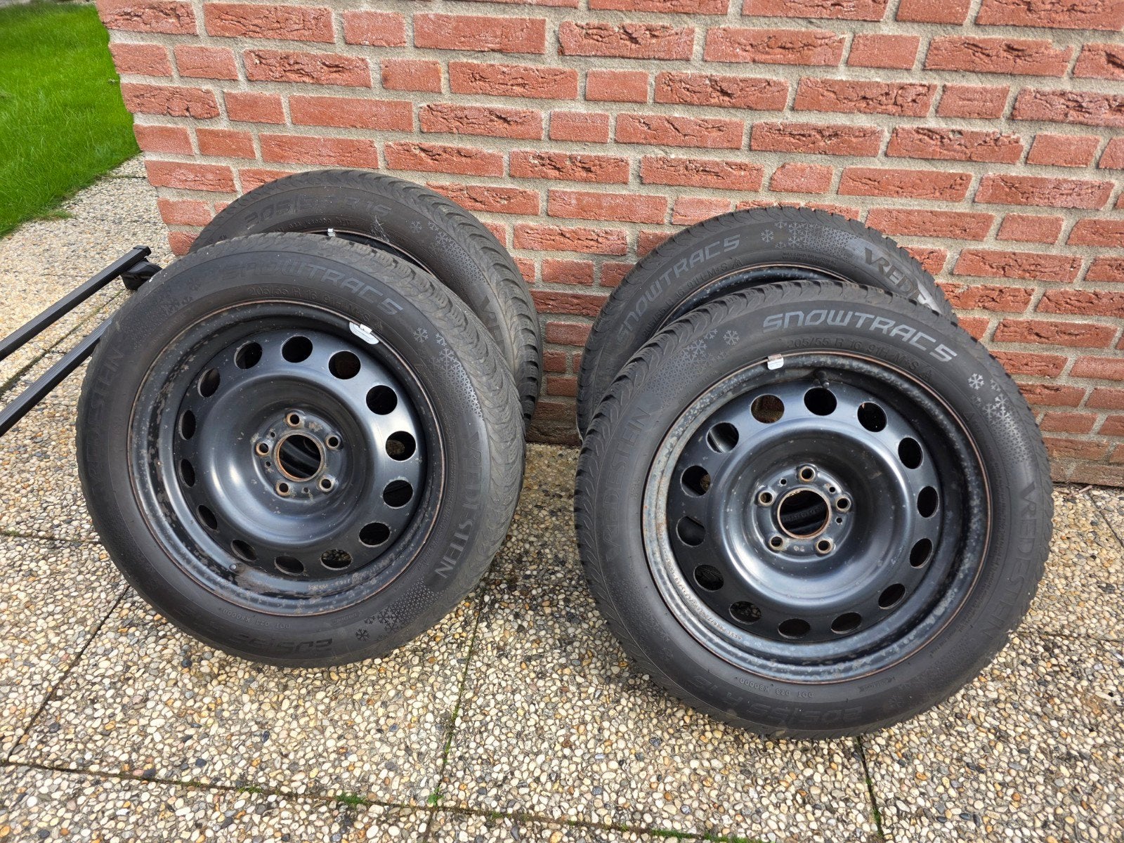 Vredestein Snowtrac winterbanden met velgen 205/55 R16, Ophalen, Gebruikt, 16 inch, Banden en Velgen