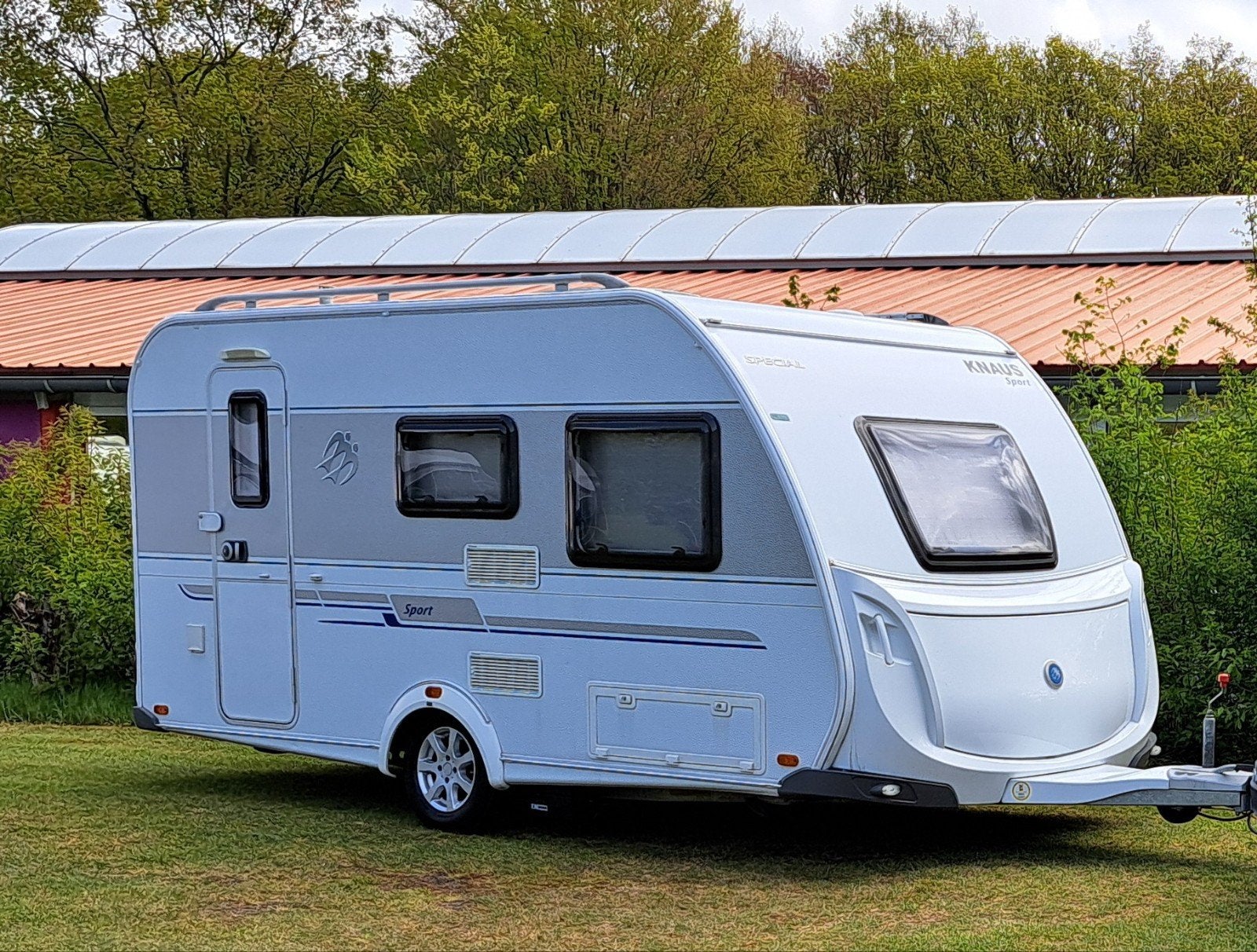 Mooie en nette knaus 420QD, Caravans en Kamperen, Caravans, Treinzit, Dwarsbed, Particulier, 4 tot 5 meter