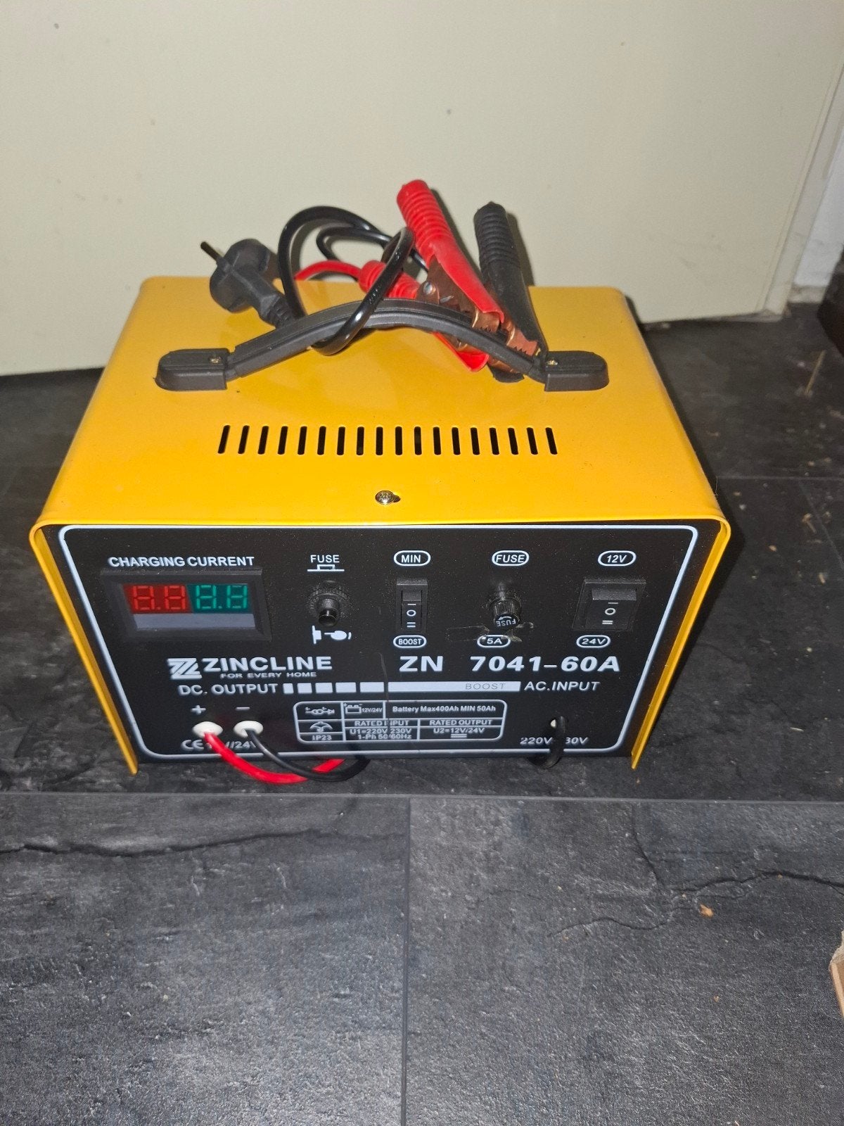 ZINCLINE ZN 7041-60A Acculader 12V/24V Nieuw!!, Gebruikt, Universele onderdelen