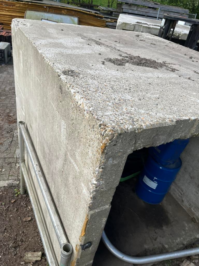 Betonnen bak put, Ophalen, Gebruikt, Overige materialen