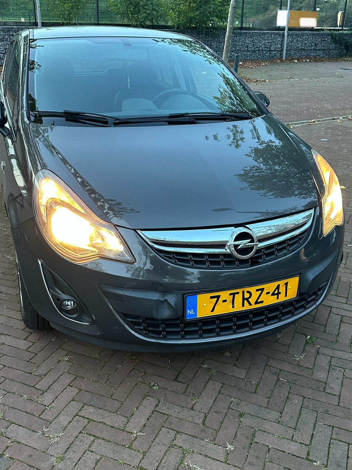 Opel Corsa 1.2 16V 5D 2014 Grijs, Auto's, Opel, Voorwielaandrijving, 1063 kg, 4 cilinders, 1229 cc