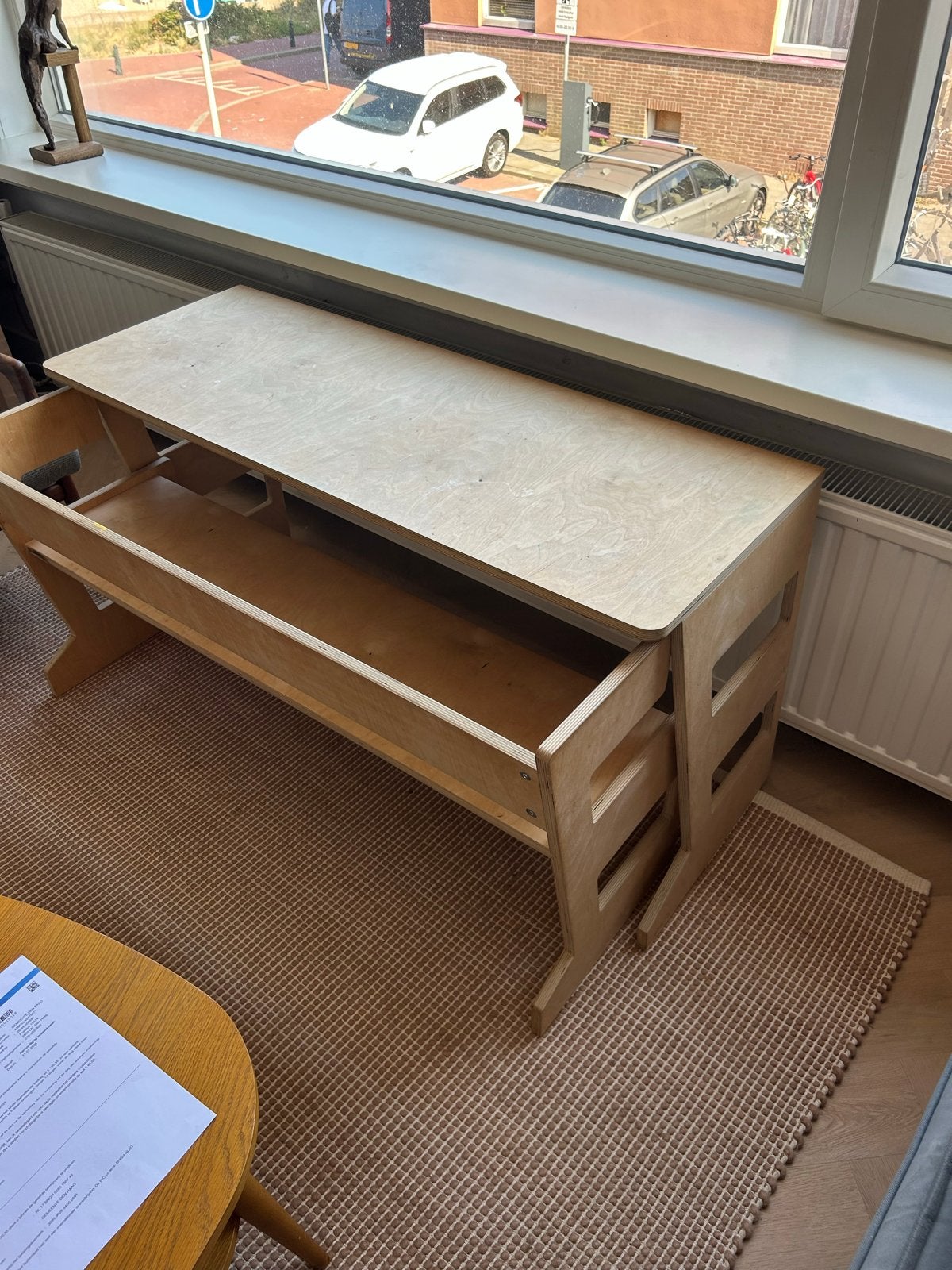 Kinderbureautje met bankje - Speel- en werkplek, Ophalen of Verzenden, Gebruikt, Tafel(s) en Stoel(en)