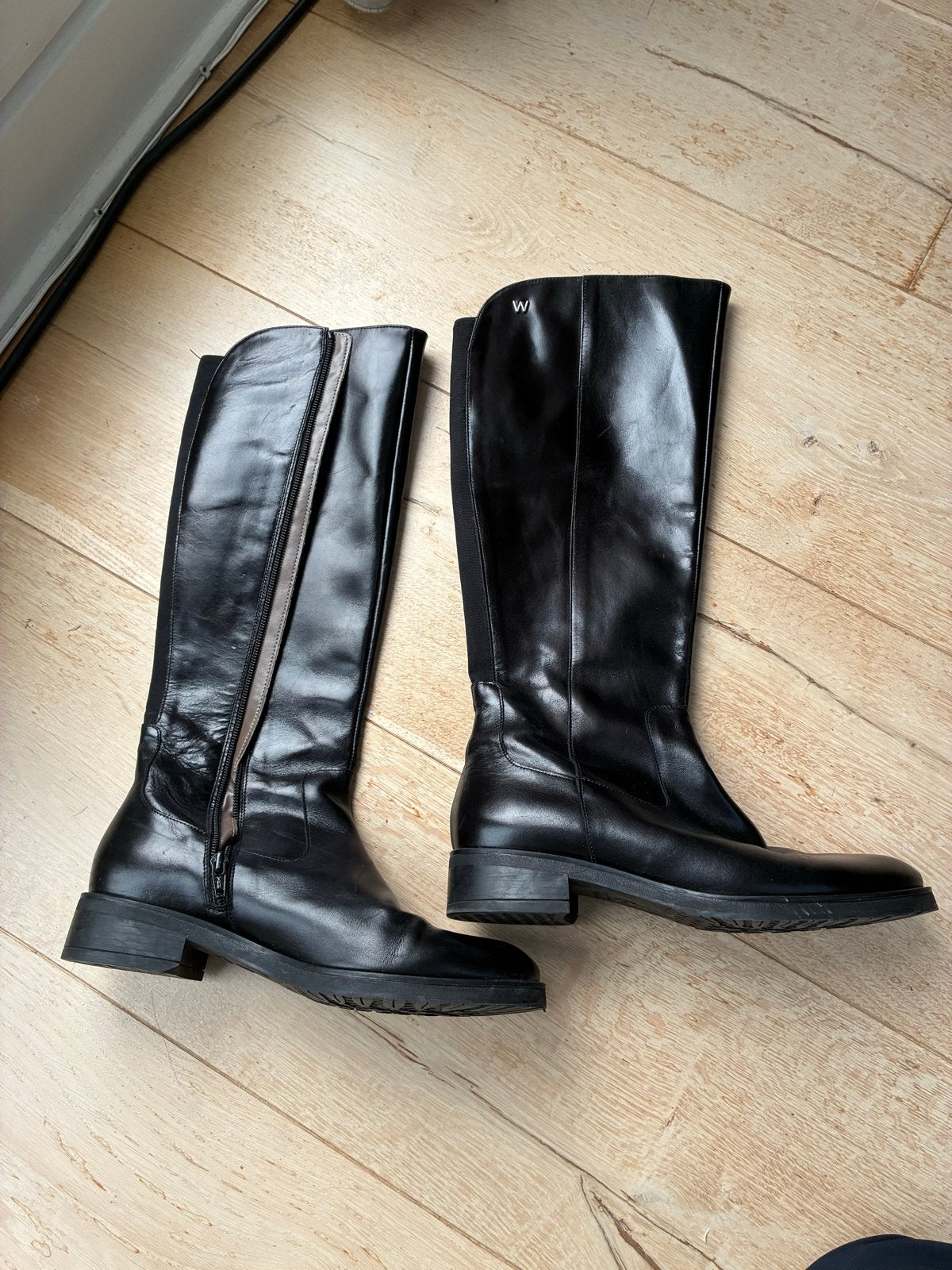 Italiaanse design laarzen, zwart, maat 38/39, Ophalen of Verzenden, Zo goed als nieuw, Zwart, Hoge laarzen