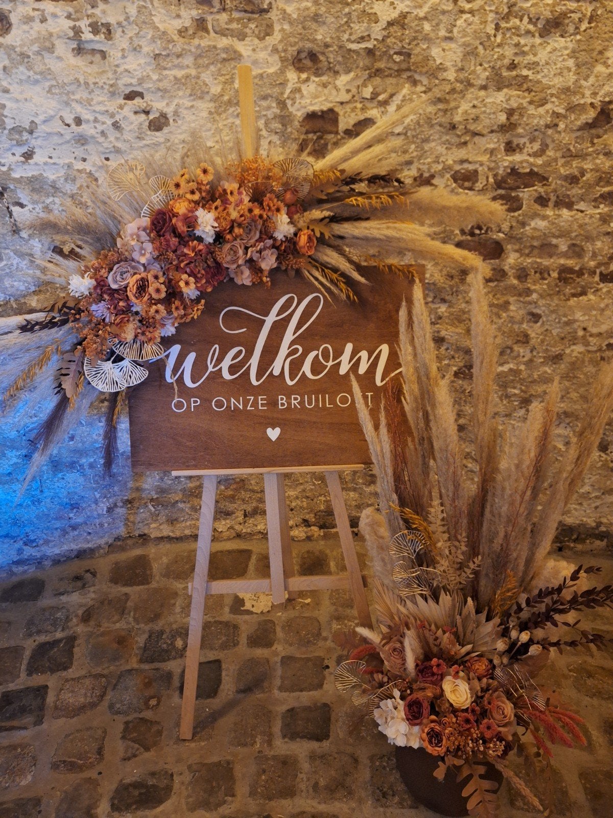 Welkomstbord bruiloft met bloemstuk en schildersezel, Ophalen, Hout, Nieuw, Landelijk