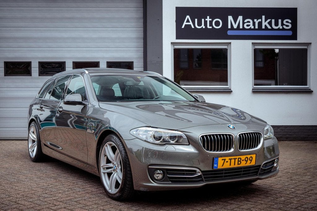 BMW 5-serie Touring 520i Luxury Line|Pano|Memory|Virtual|Cam, Auto's, Automaat, Achterwielaandrijving, Gebruikt, Euro 6