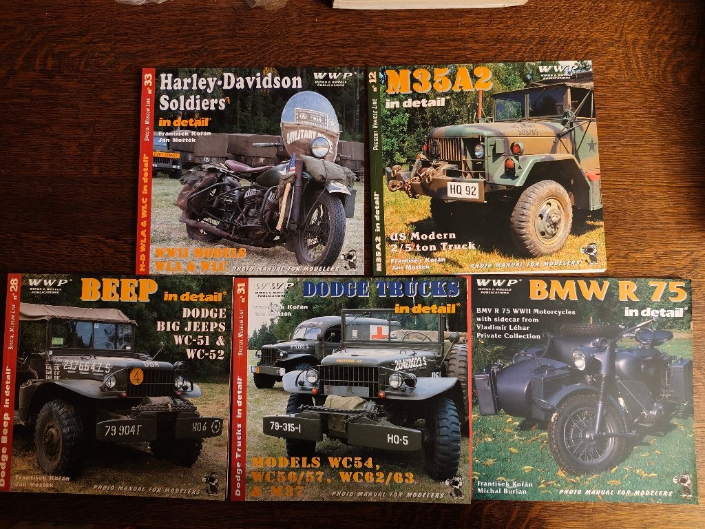 Wwp boeken Dodge, BMW, M35A2, Harley Davidson soldiers, Ophalen, Tweede Wereldoorlog, Zo goed als nieuw, Landmacht