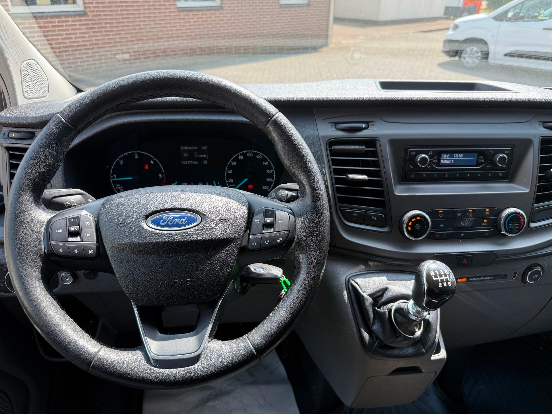 Ford Transit Custom 340 2.0 TDCI L2H1 Trend 131PK euro 6 opt, Voorwielaandrijving, 15 km/l, Euro 6, 4 cilinders