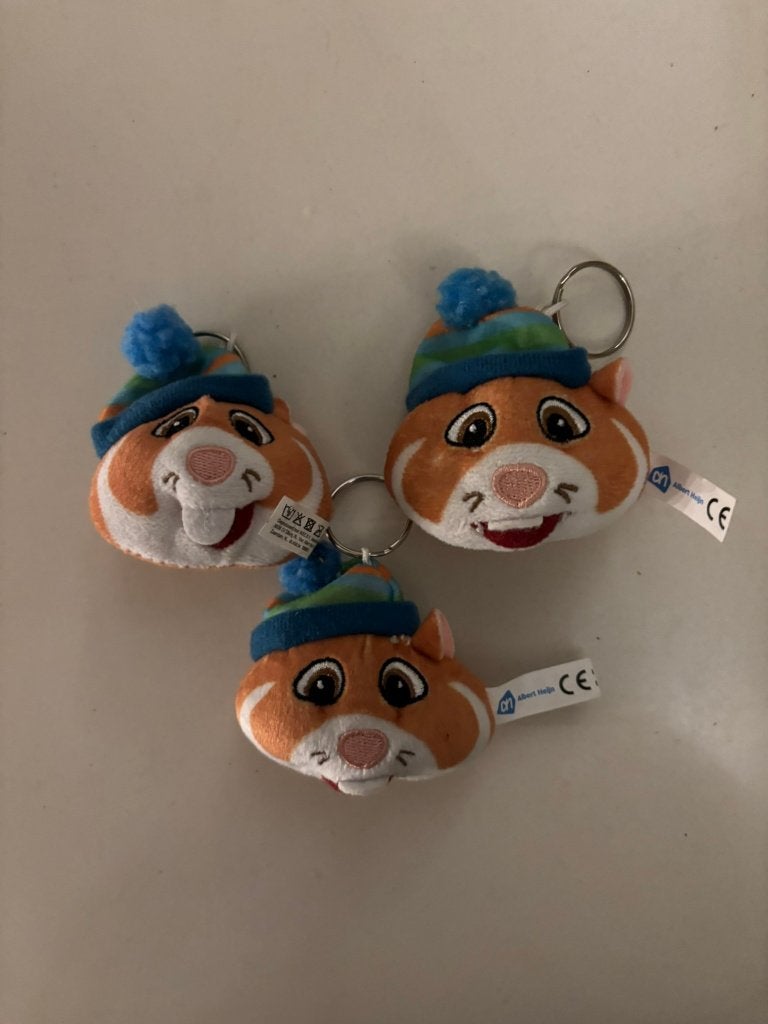 AH hamster speldjes vasteloavend albert heijn ah heerschap!, Ophalen of Verzenden, Zo goed als nieuw, Figuurtje, Speldje of Pin