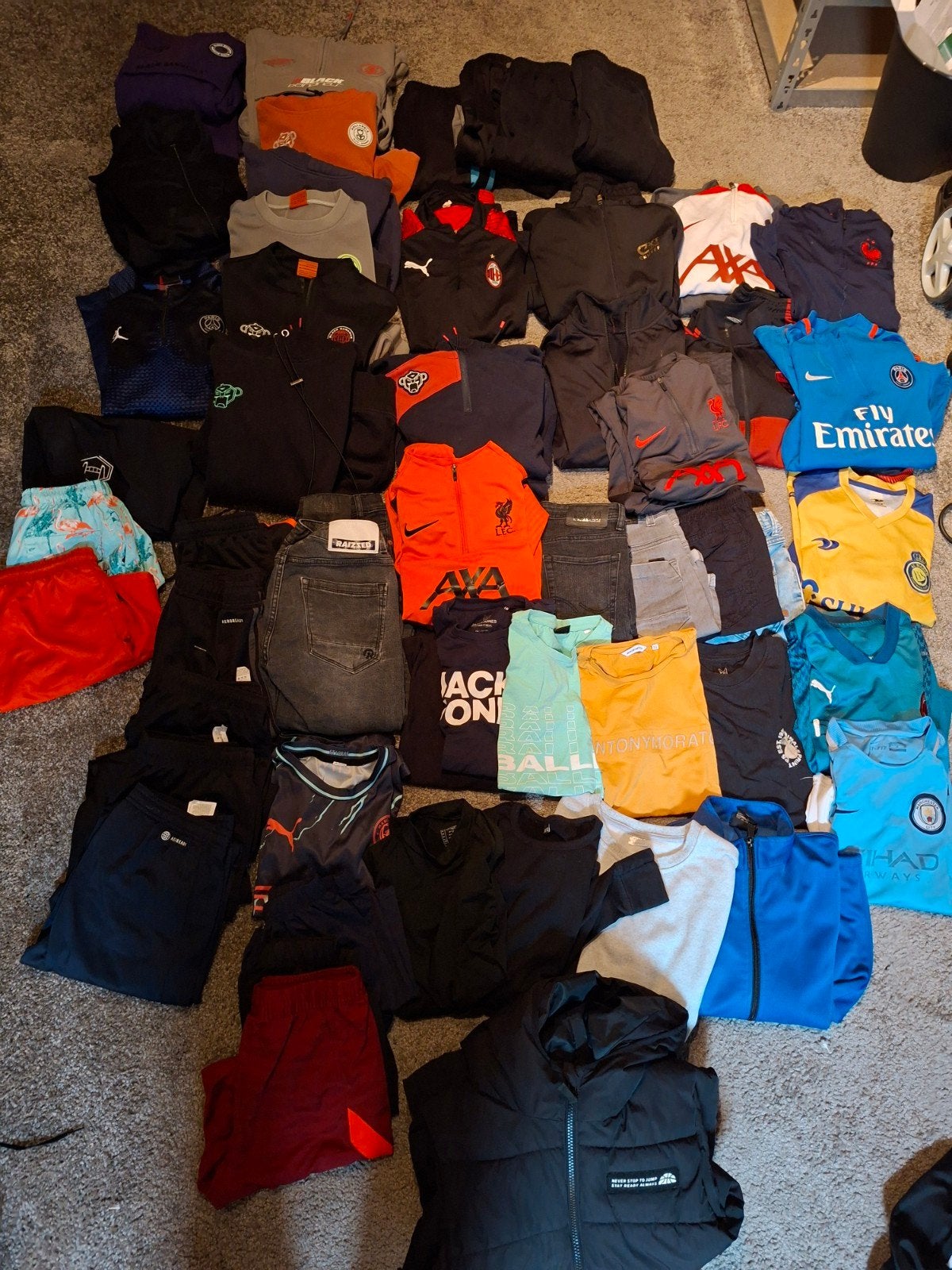 Grote kledingbundel: sportkleding, jeans en meer, Ophalen of Verzenden, Gebruikt, Overige maten
