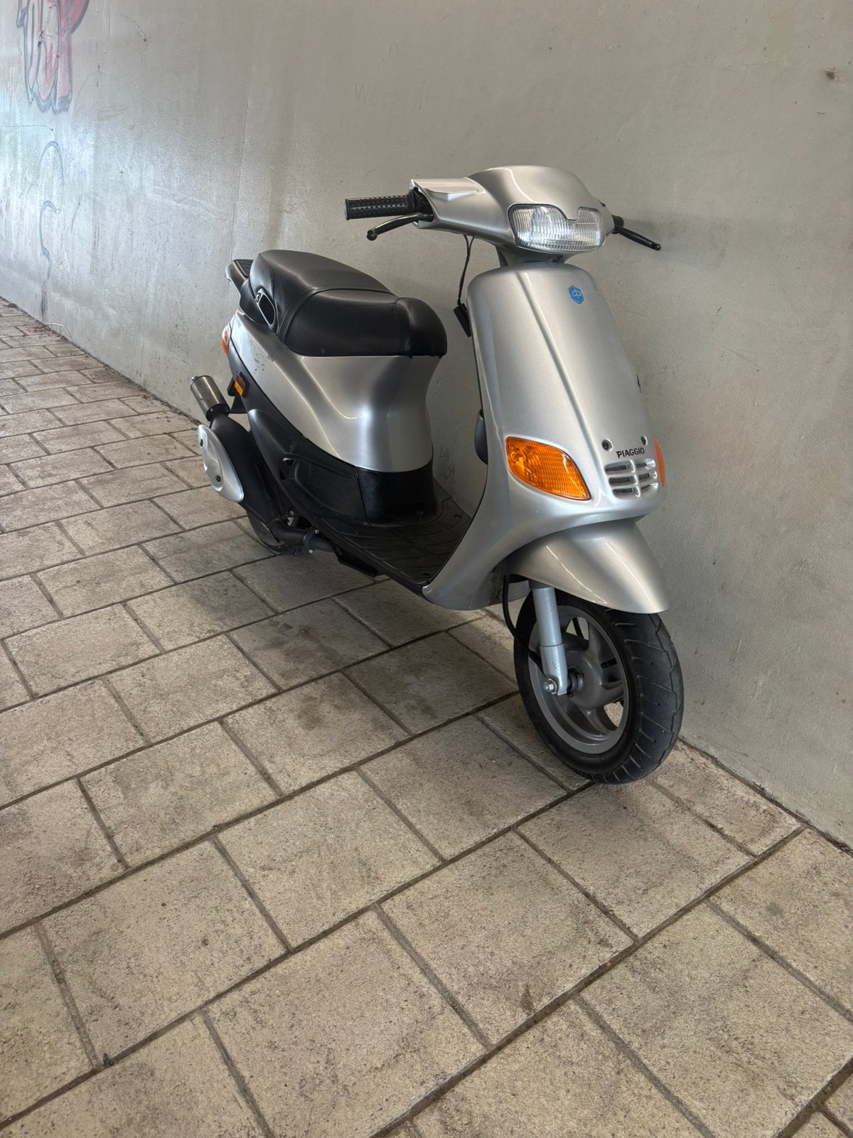 Nette zip type tekoop, Fietsen en Brommers, Scooters | Piaggio, Ophalen, Zip, Zo goed als nieuw, Benzine