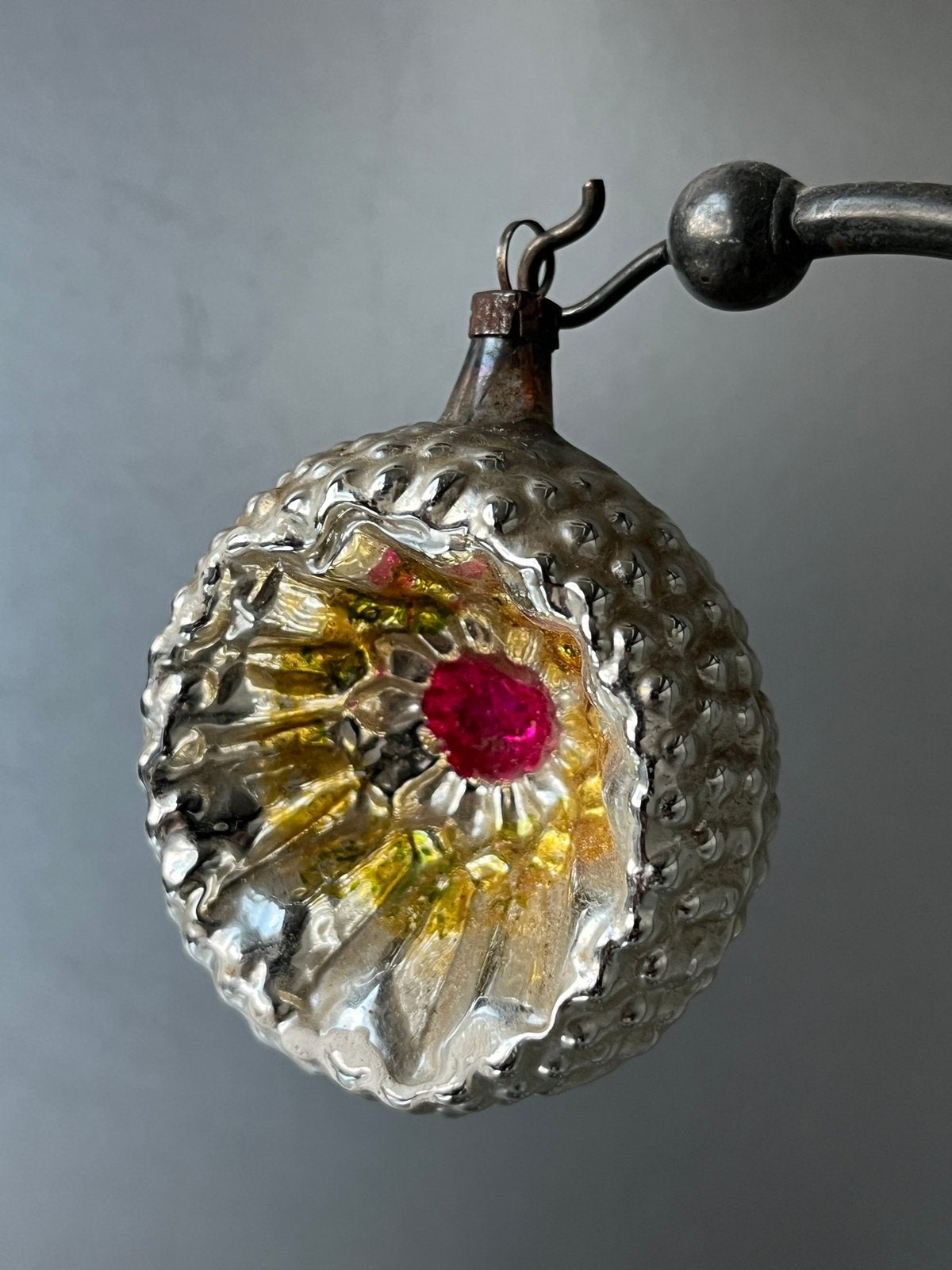 Oude glazen kerstbal met deuk, reflector (nr.64), Diversen, Gebruikt, ., Ophalen of Verzenden, .