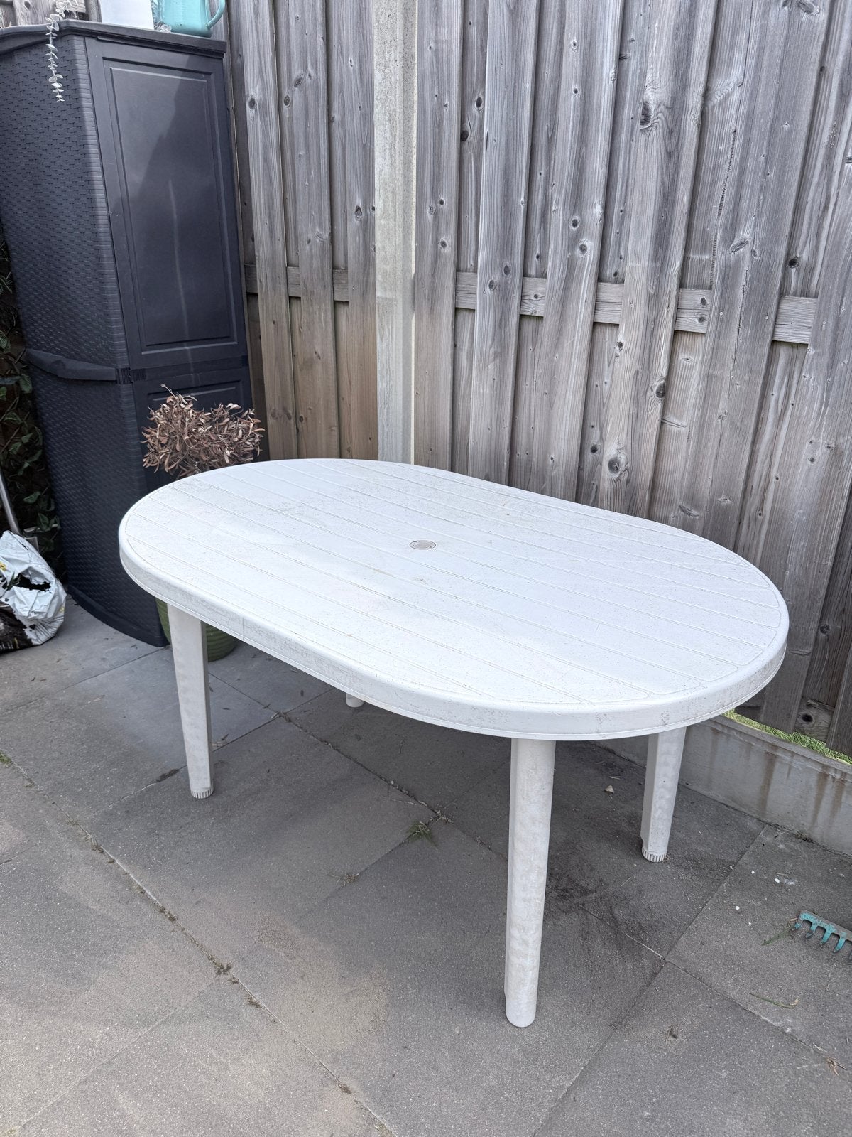 Ovale tuintafel, Tuin en Terras, Tuintafels, Gebruikt, Ovaal, Kunststof, Ophalen