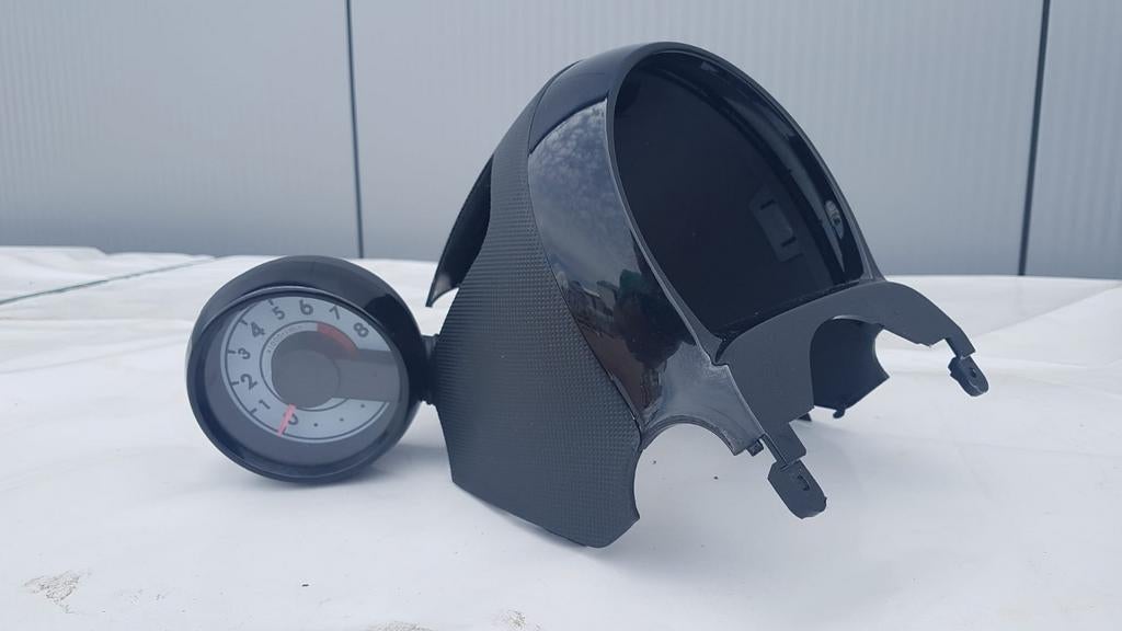 Hoogglans zwart toerenteller Citroen C1 Aygo Peugeot 107, Ophalen of Verzenden, Gebruikt, Citroën