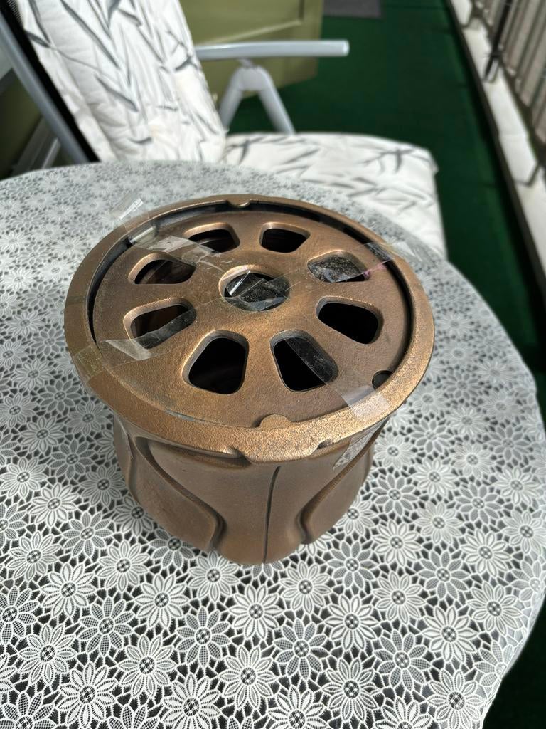Bronzen bloempot met decoratief rooster, Ophalen of Verzenden