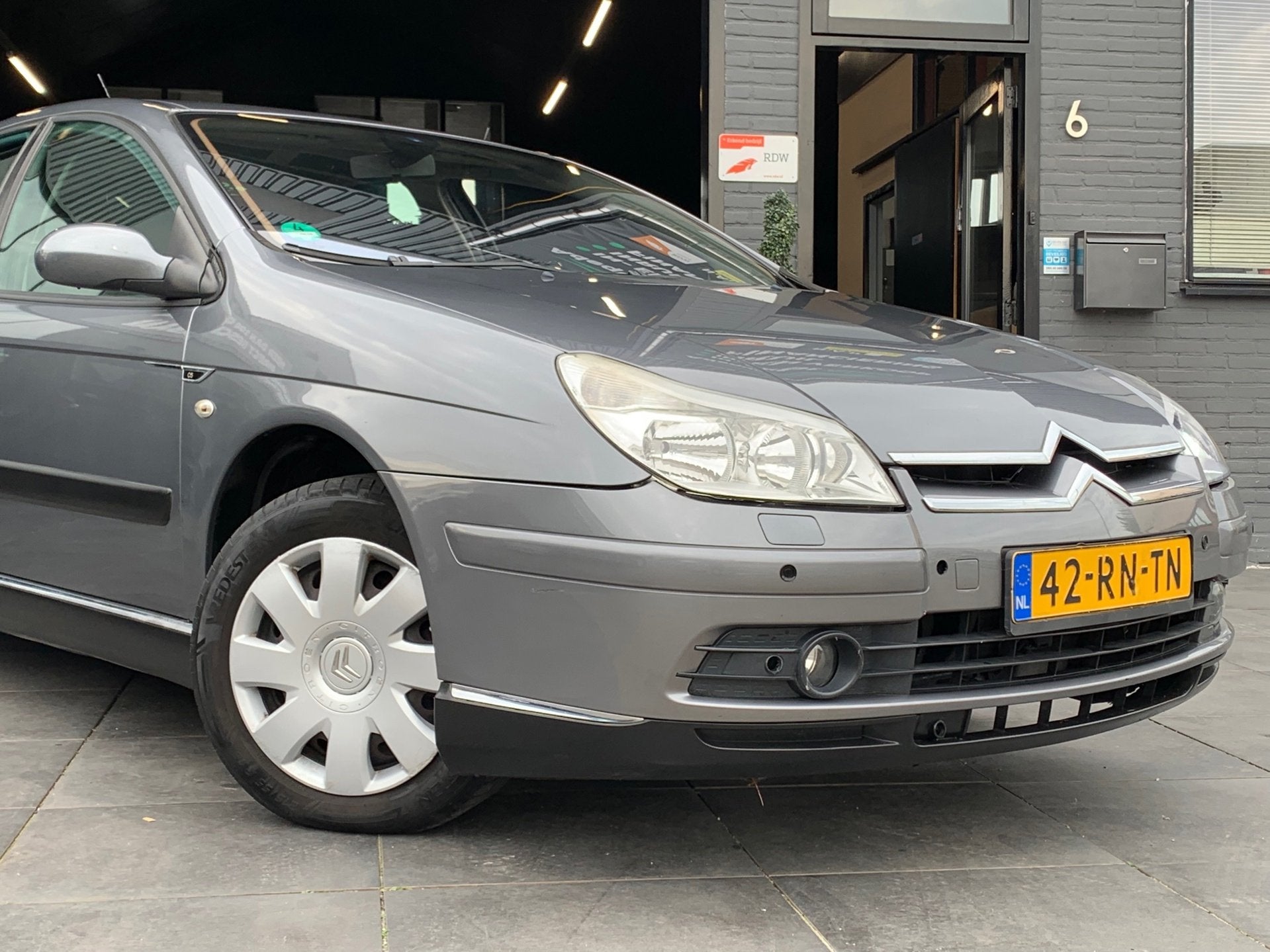 Citroen C5 2.0-16V Ligne Prestige|AUT|PDC|Cruise|Trekhaak, Auto's, Stof, Gebruikt, 4 cilinders, 700 kg