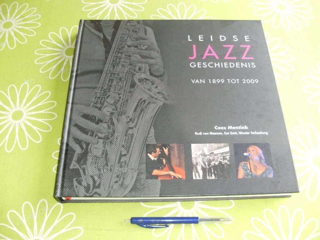 Leidse Jazz geschiedenis 1899 tot 2009 - boek + 2 CD's, Ophalen of Verzenden, Zo goed als nieuw, Jazz