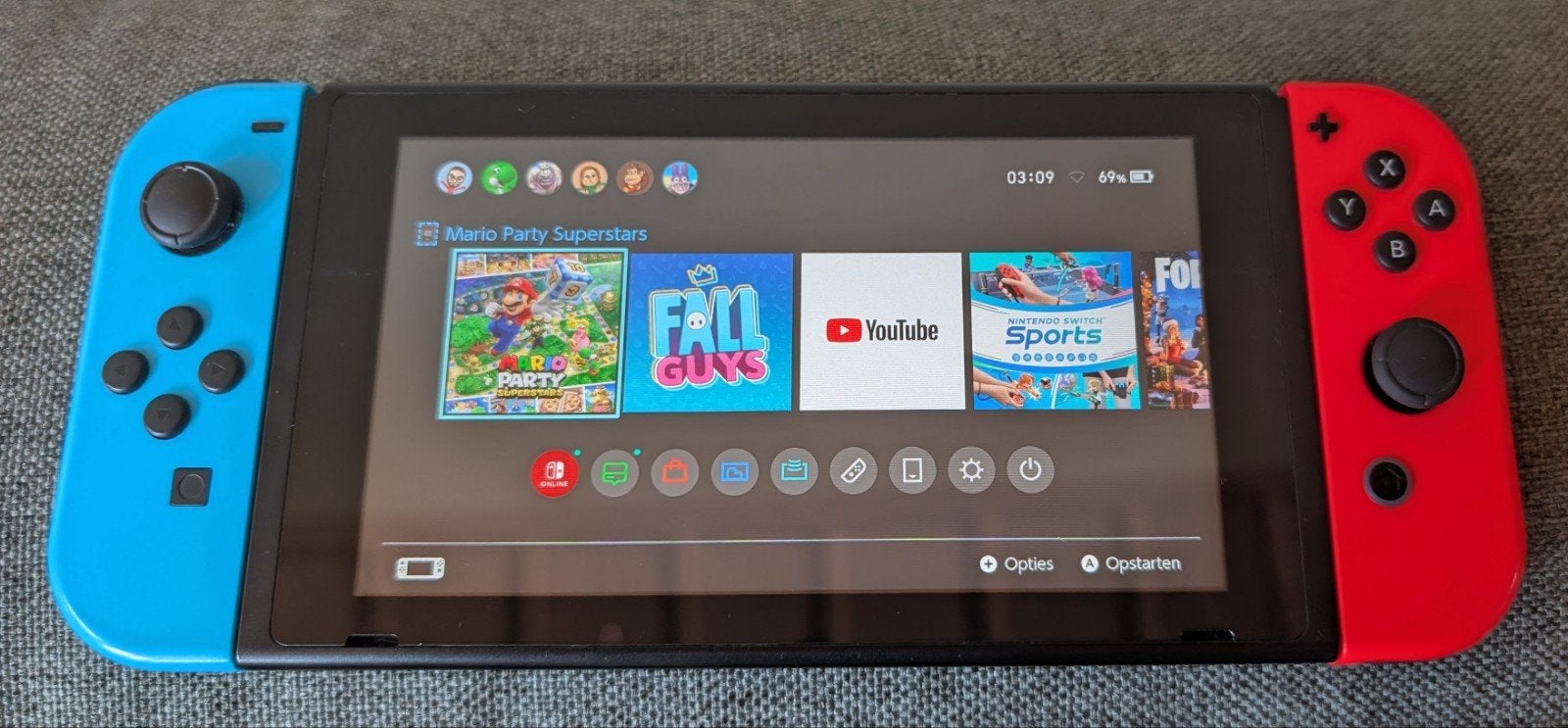 Nintendo Switch 2019 Upgrade met 2 controllers en games, Switch 2019 Upgrade, Met games, Met 2 controllers, Ophalen of Verzenden