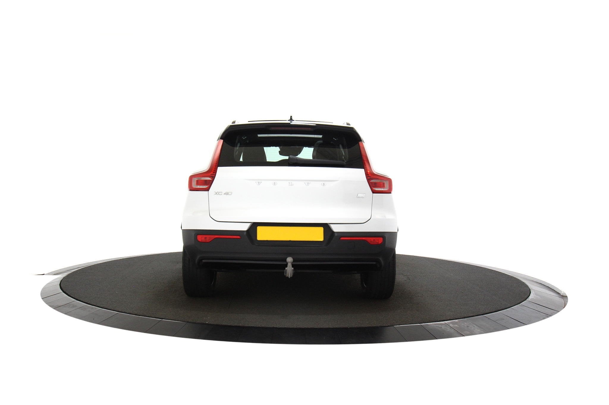 Volvo XC40 1.5 T5 Recharge R-Design Pano Stoelverwarming Ele, 1712 kg, 179 pk, Wit, Bedrijf