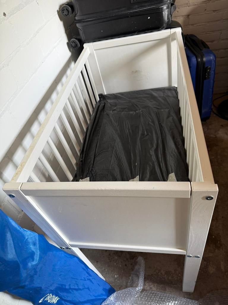 Houten wieg / co-sleeper, Ophalen, Gebruikt, Wieg