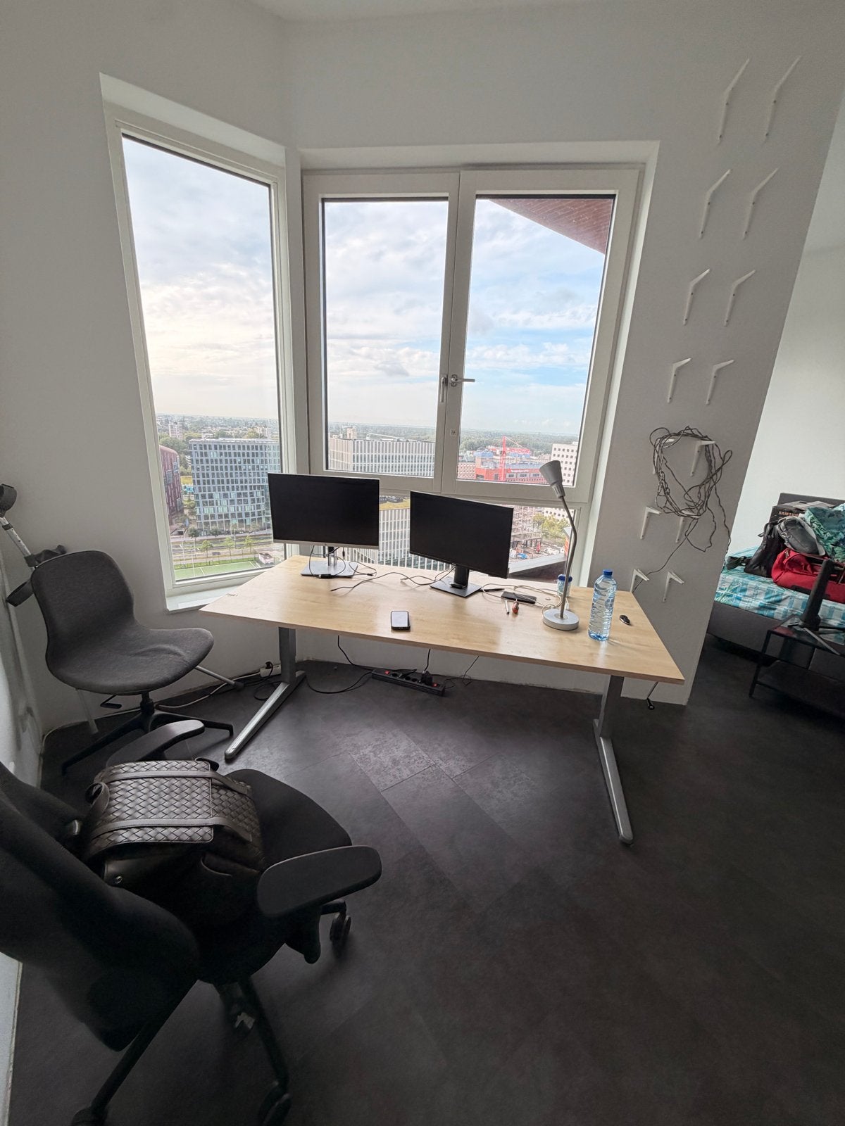 Desk for sale, adjustable standing/sitting, Huis en Inrichting, Zit-sta bureau, Hout, 180 cm, In hoogte verstelbaar