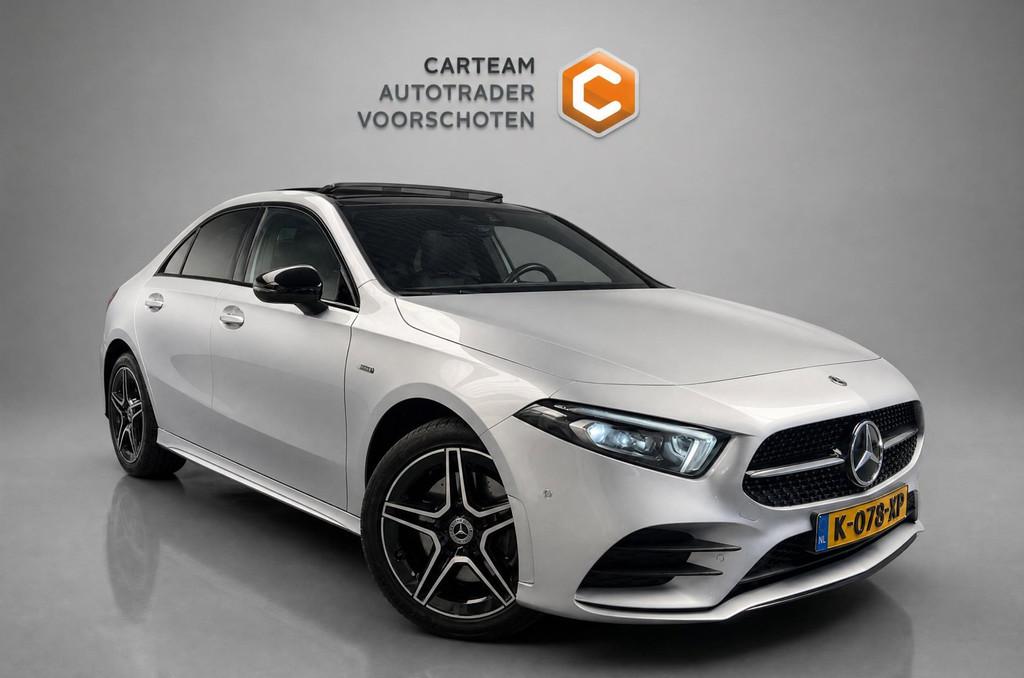 Mercedes-Benz A-klasse 250 e Business Solution AMG Limited |, Auto's, Gebruikt, 4 cilinders, 15 kWh, Bedrijf