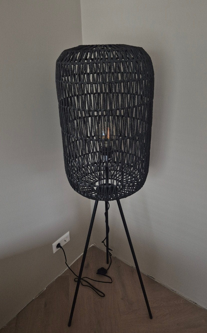 Vloerlamp Rami zwart - Kwantum - zo goed als nieuw, Ophalen, 100 tot 150 cm, E27 (groot), Zo goed als nieuw