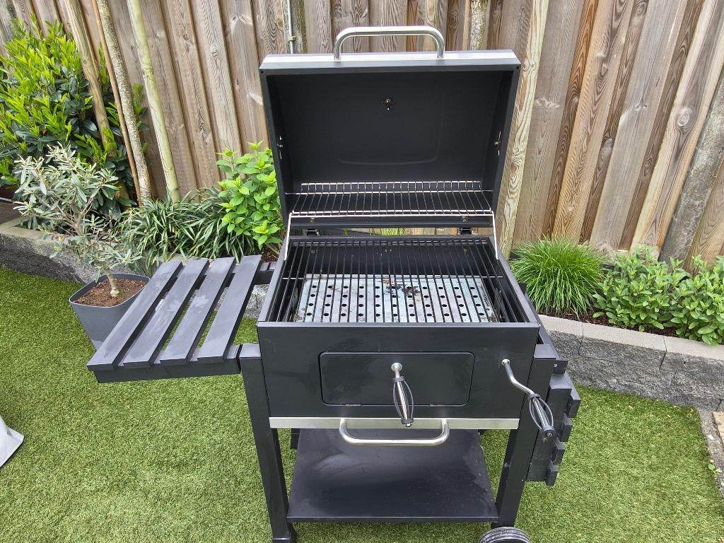 Central Park Houtskoolbarbecue Angus III, Tuin en Terras, Houtskoolbarbecues, Ophalen, Gebruikt, Overige merken