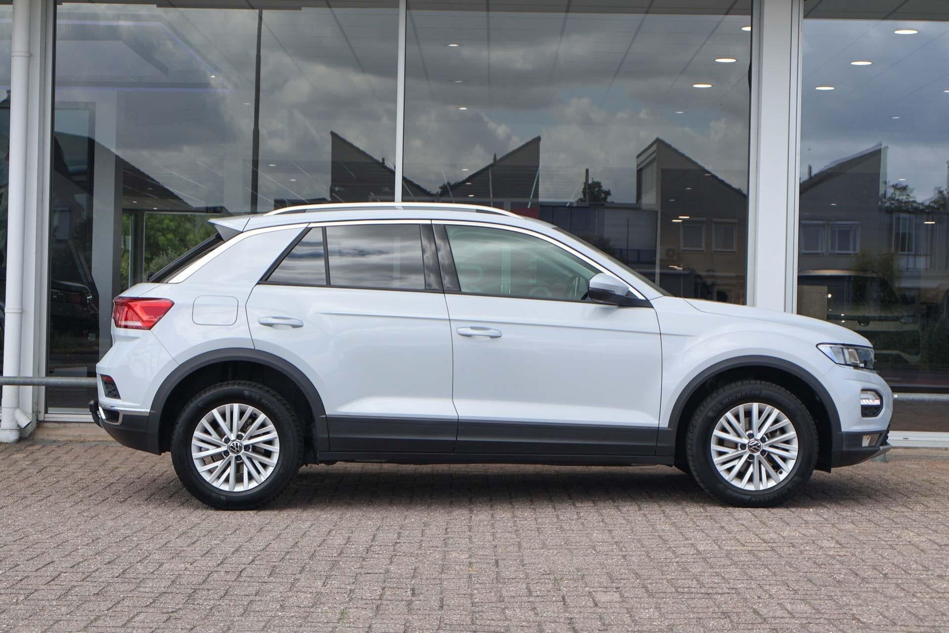 Volkswagen T-Roc 1.0 TSI 110pk Style | Trekhaak | Adaptive C, Auto's, Volkswagen, Voorwielaandrijving, 12 maanden, Stof, Gebruikt