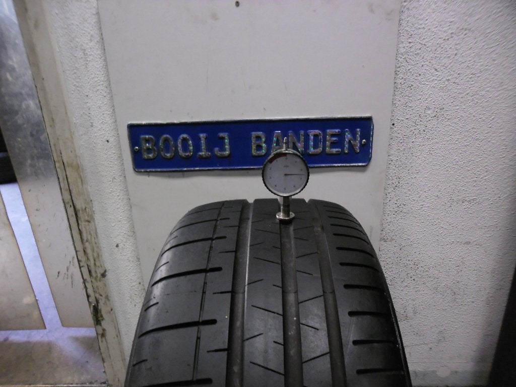 265 40 21 demobanden pirelli p zero corsa met 7,5 mm profiel